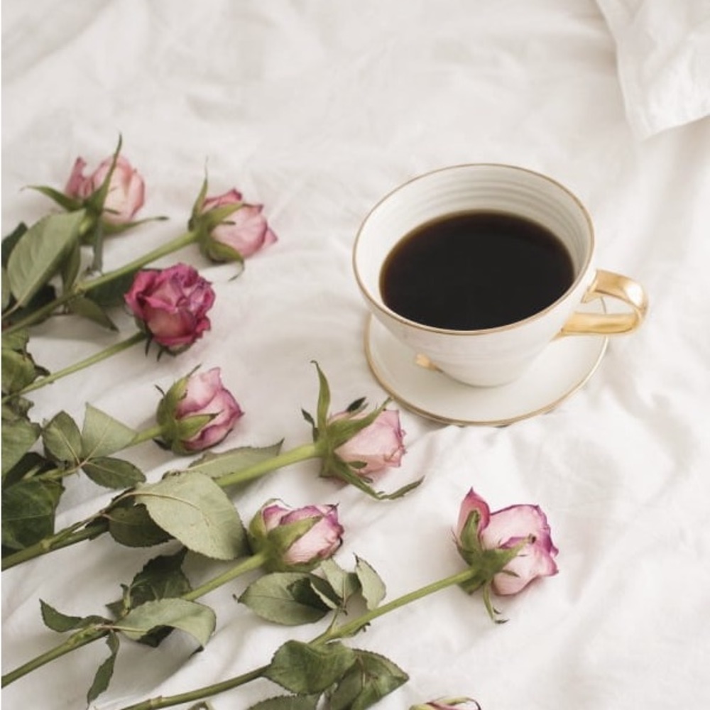 Meet your Posher, Vintage Blooms